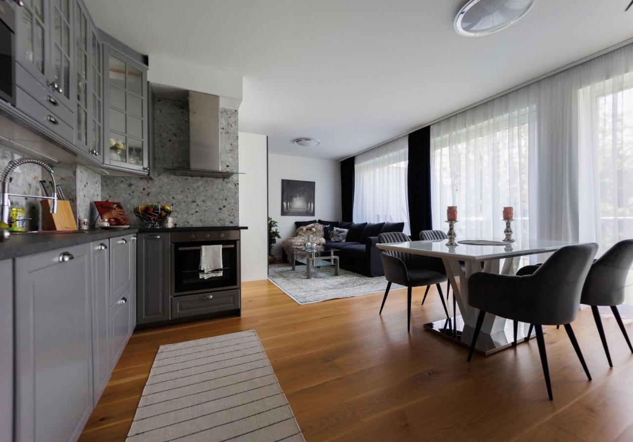 Villa Bauhaus Penthouse Wellness Apartman Siófok Buitenkant foto