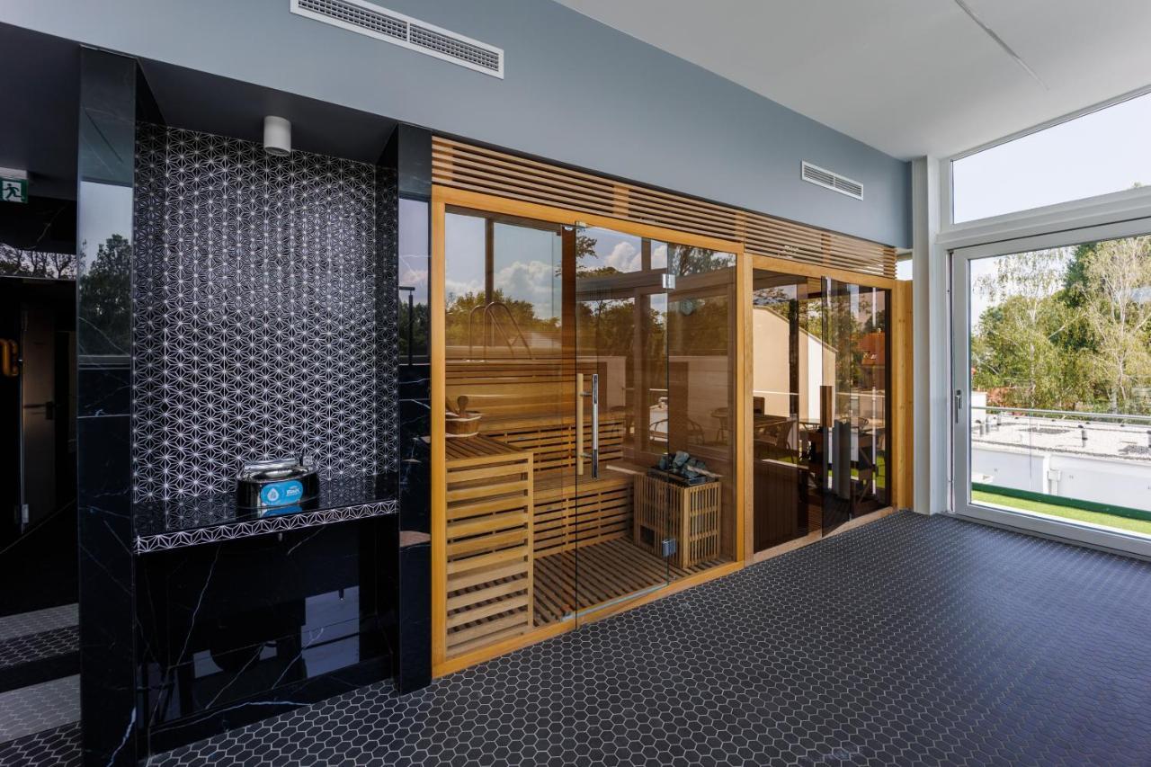 Villa Bauhaus Penthouse Wellness Apartman Siófok Buitenkant foto
