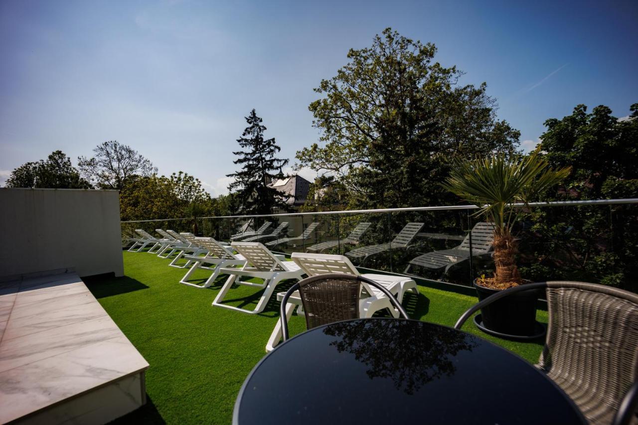 Villa Bauhaus Penthouse Wellness Apartman Siófok Buitenkant foto