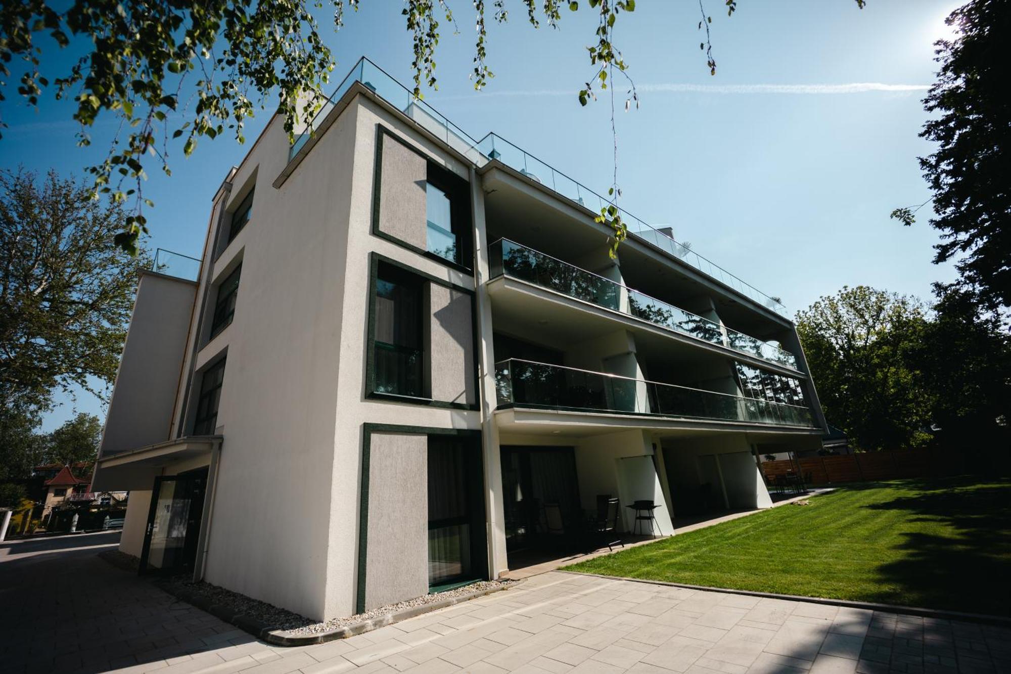Villa Bauhaus Penthouse Wellness Apartman Siófok Buitenkant foto