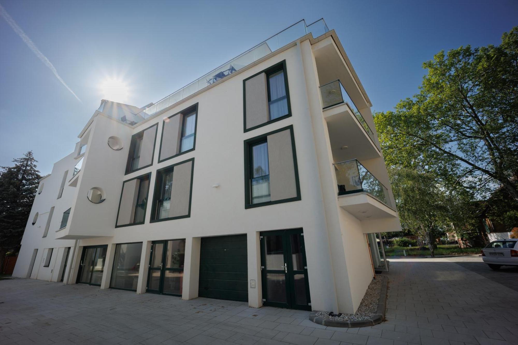 Villa Bauhaus Penthouse Wellness Apartman Siófok Buitenkant foto